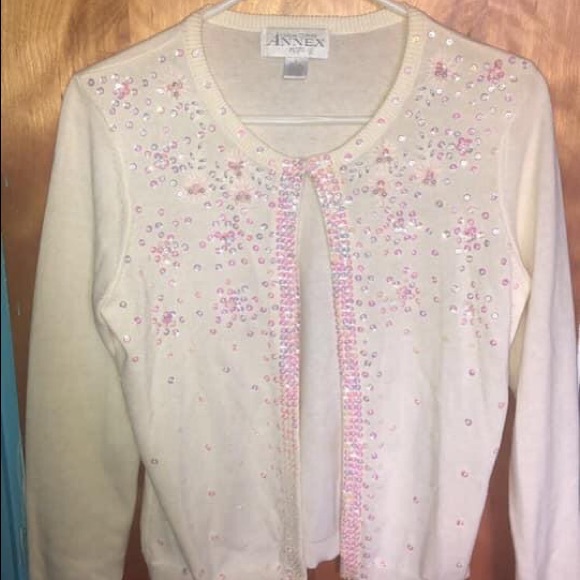 Sweater - Picture 1 of 2